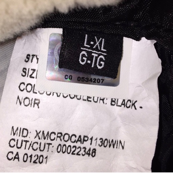 Canada Goose authentic shearling aviator hat - Picture 8 of 8